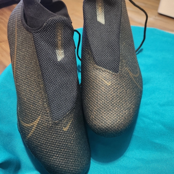 Football cleats - Picture 5 of 6